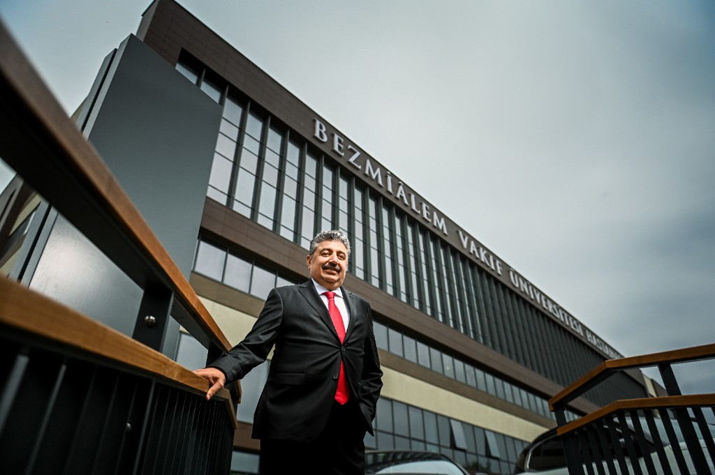 Prof. Dr. Adem Akçakaya — Bezmialem Vakıf Üniversitesi